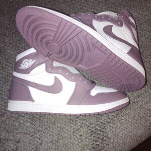 Air Jordan Retro High OG (Mauve)